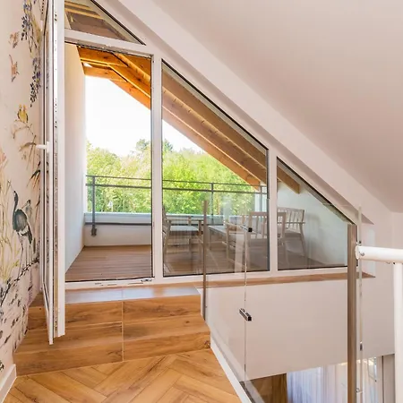 Mierzeja - Enklawa, 아파트