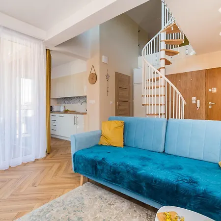 Mierzeja - Enklawa, 크리니차 모르스카