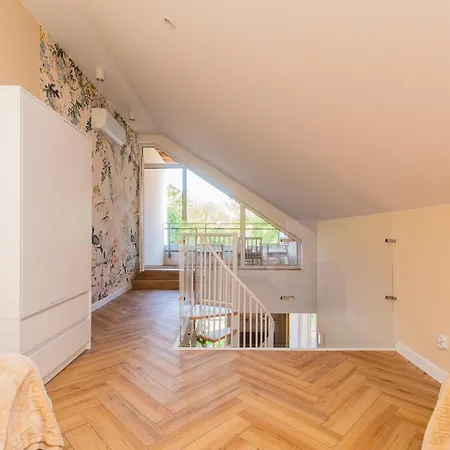 Mierzeja - Enklawa, *