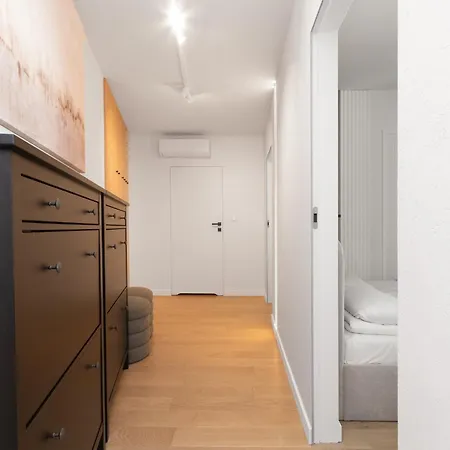 Mierzeja - Enklawa, Krynica Morska