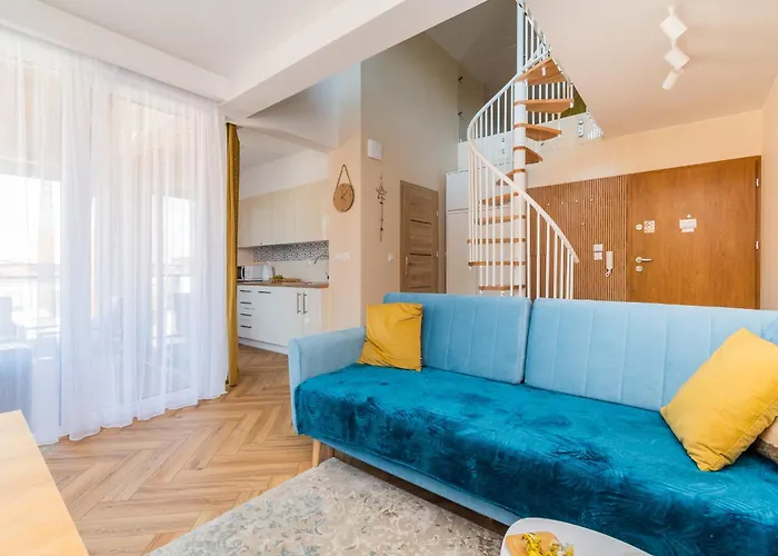 Mierzeja - Enklawa, Krynica Morska