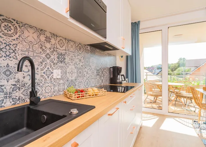 Mierzeja - Enklawa, * Krynica Morska