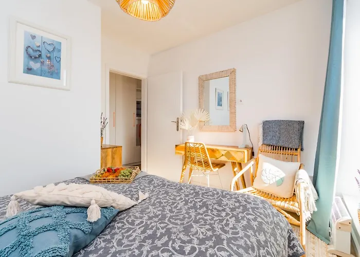 Mierzeja - Enklawa, * Krynica Morska